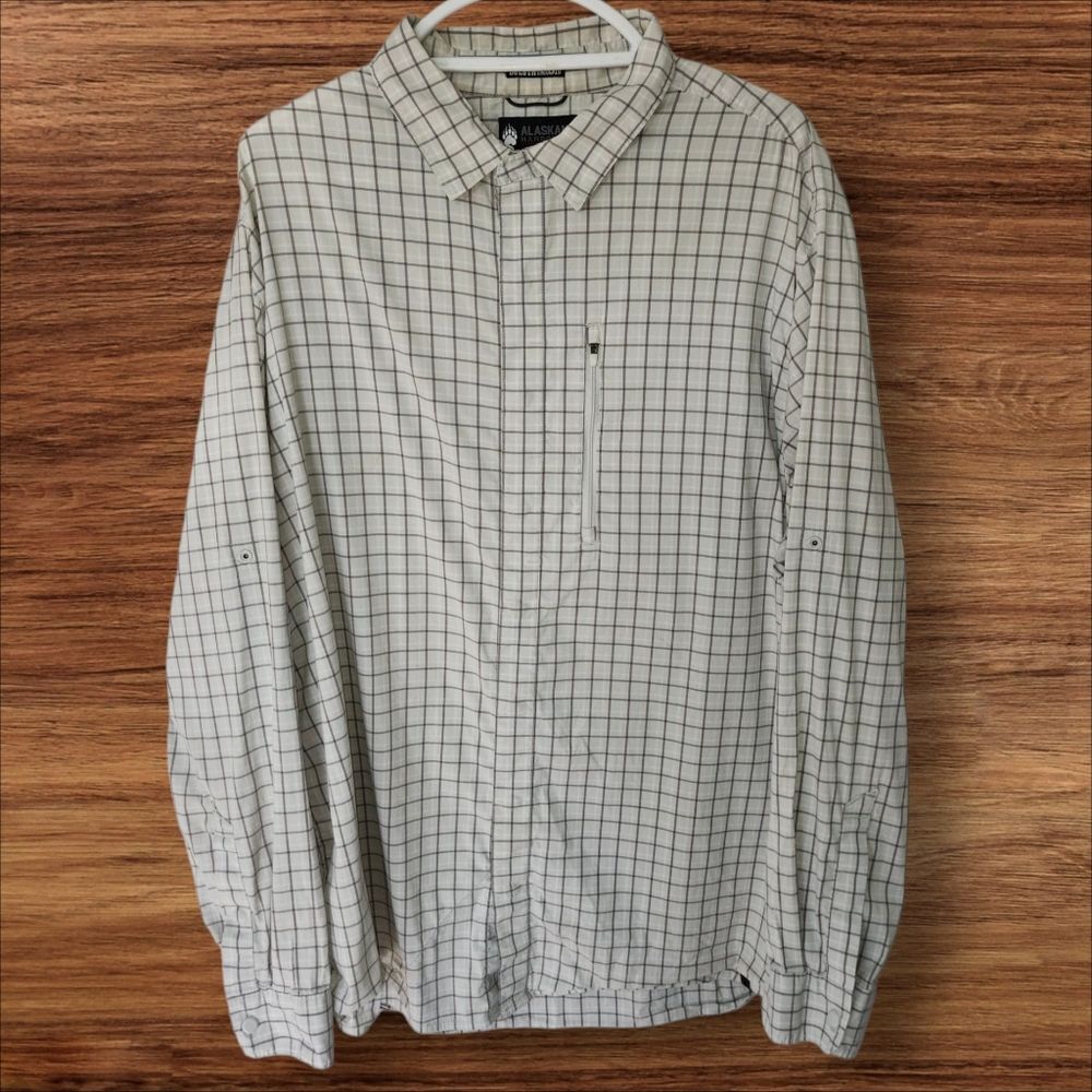 Duluth Untucked Alaskan Hardware Off-White Checkered Snap Down Shirt. Sz. XLT